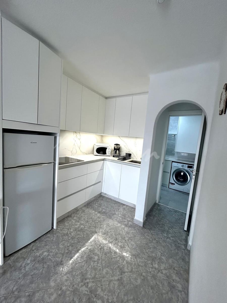 1 bedroom Apartment for sale in Costa Adeje with pool - € 289,000 (Ref: 10118072)