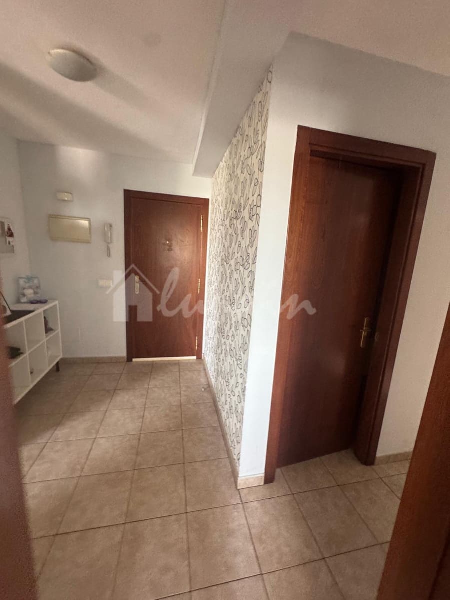 3 bedroom Apartment for sale in Cabo Blanco with garage - € 229,000 (Ref: 10156777)