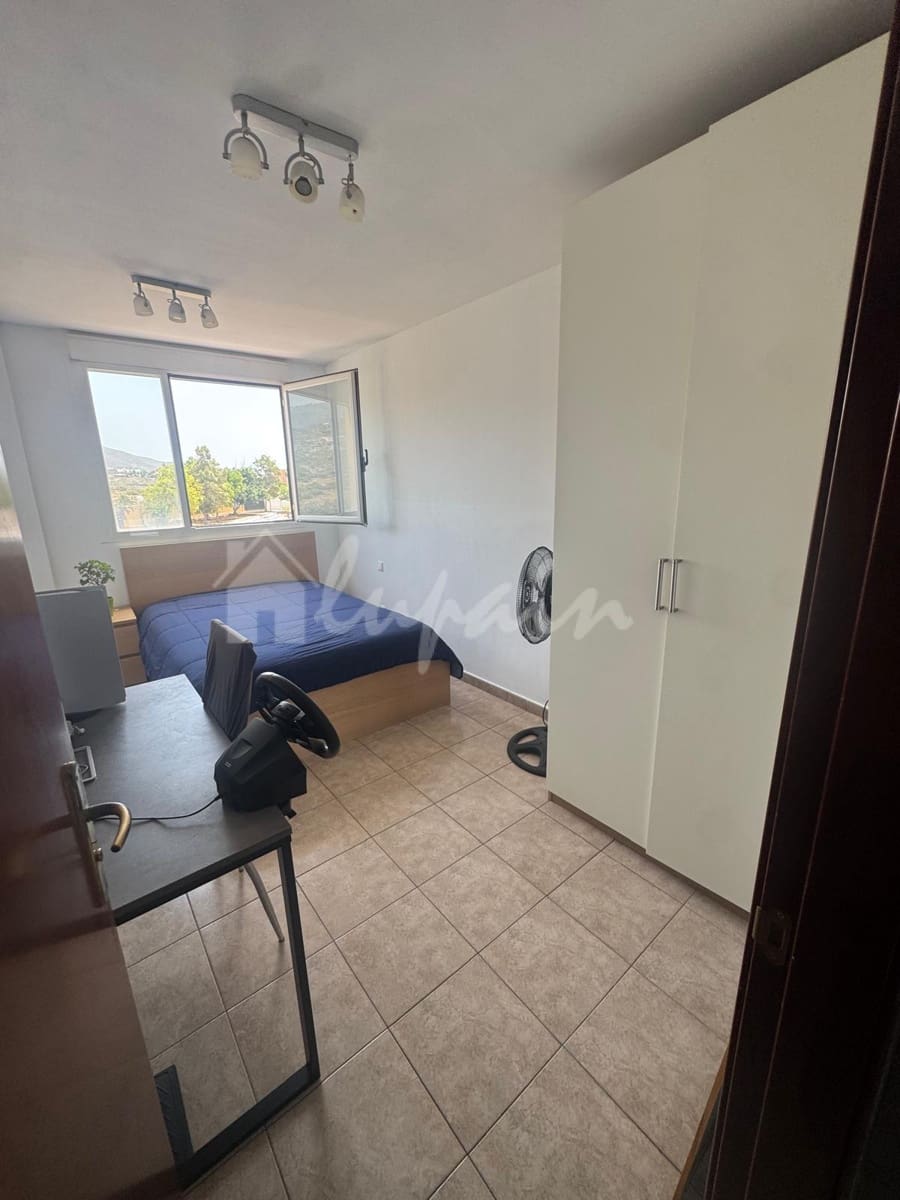 3 bedroom Apartment for sale in Cabo Blanco with garage - € 229,000 (Ref: 10156777)