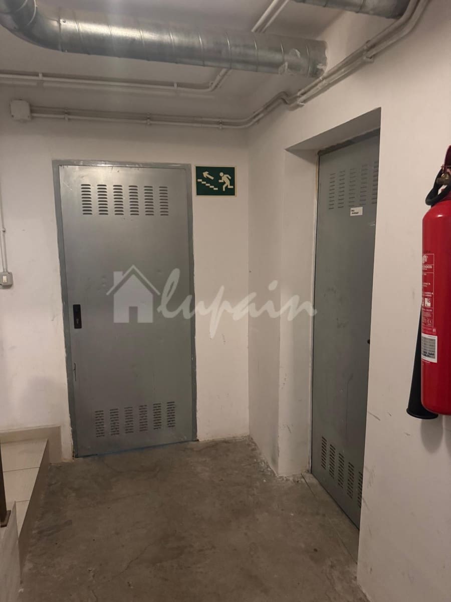 3 bedroom Apartment for sale in Cabo Blanco with garage - € 229,000 (Ref: 10156777)