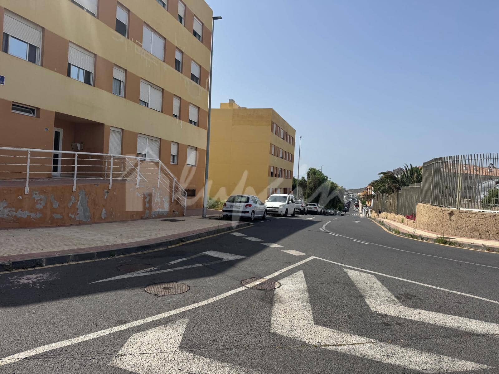 3 bedroom Apartment for sale in Cabo Blanco with garage - € 229,000 (Ref: 10156777)