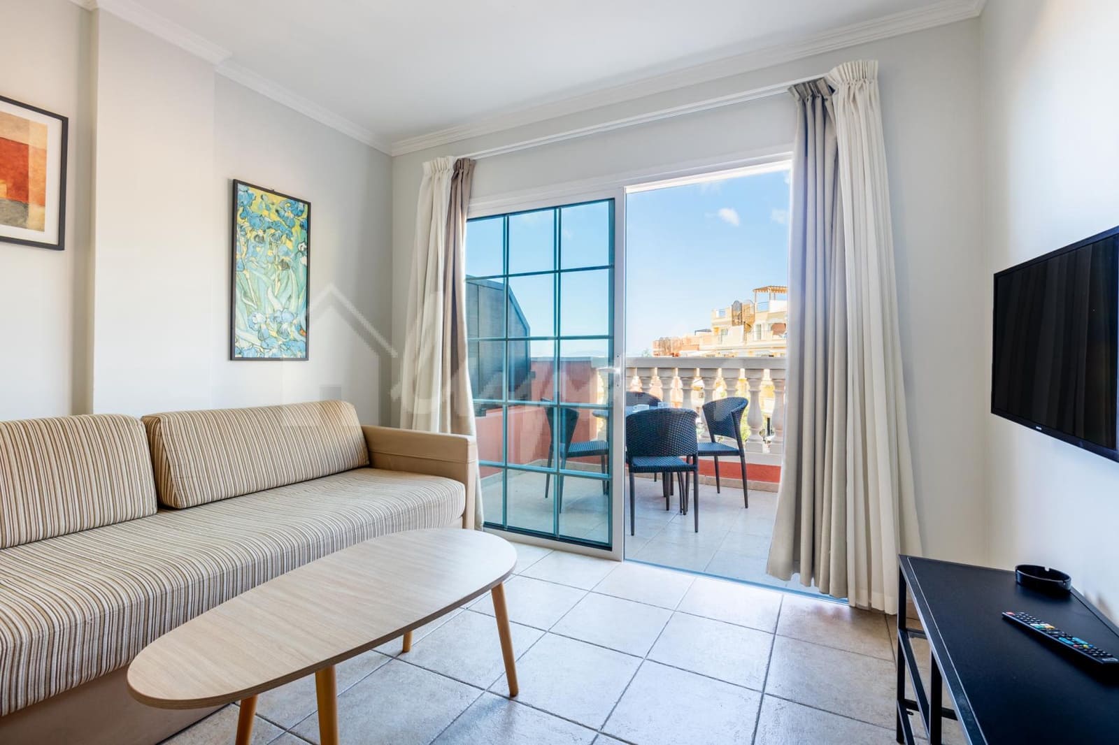 1 quarto Apartamento para venda em Los Cristianos com piscina - 285 000 € (Ref: 10156778)