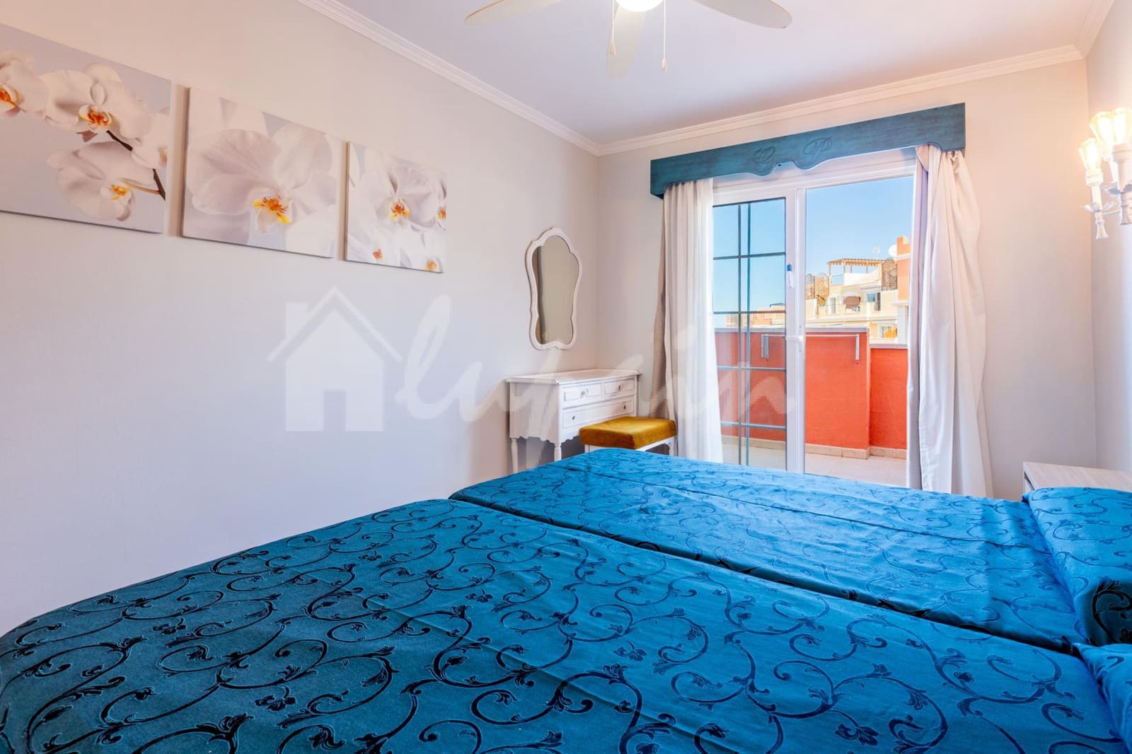 1 quarto Apartamento para venda em Los Cristianos com piscina - 285 000 € (Ref: 10156778)