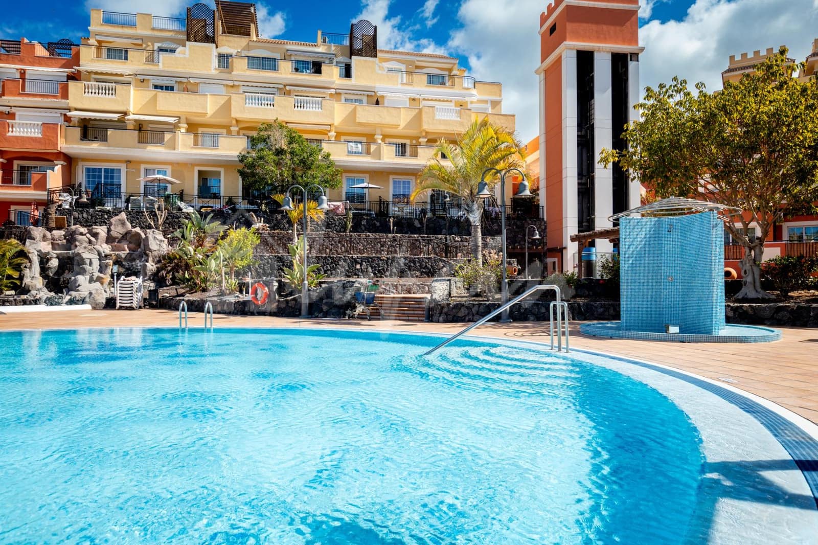 1 quarto Apartamento para venda em Los Cristianos com piscina - 285 000 € (Ref: 10156778)