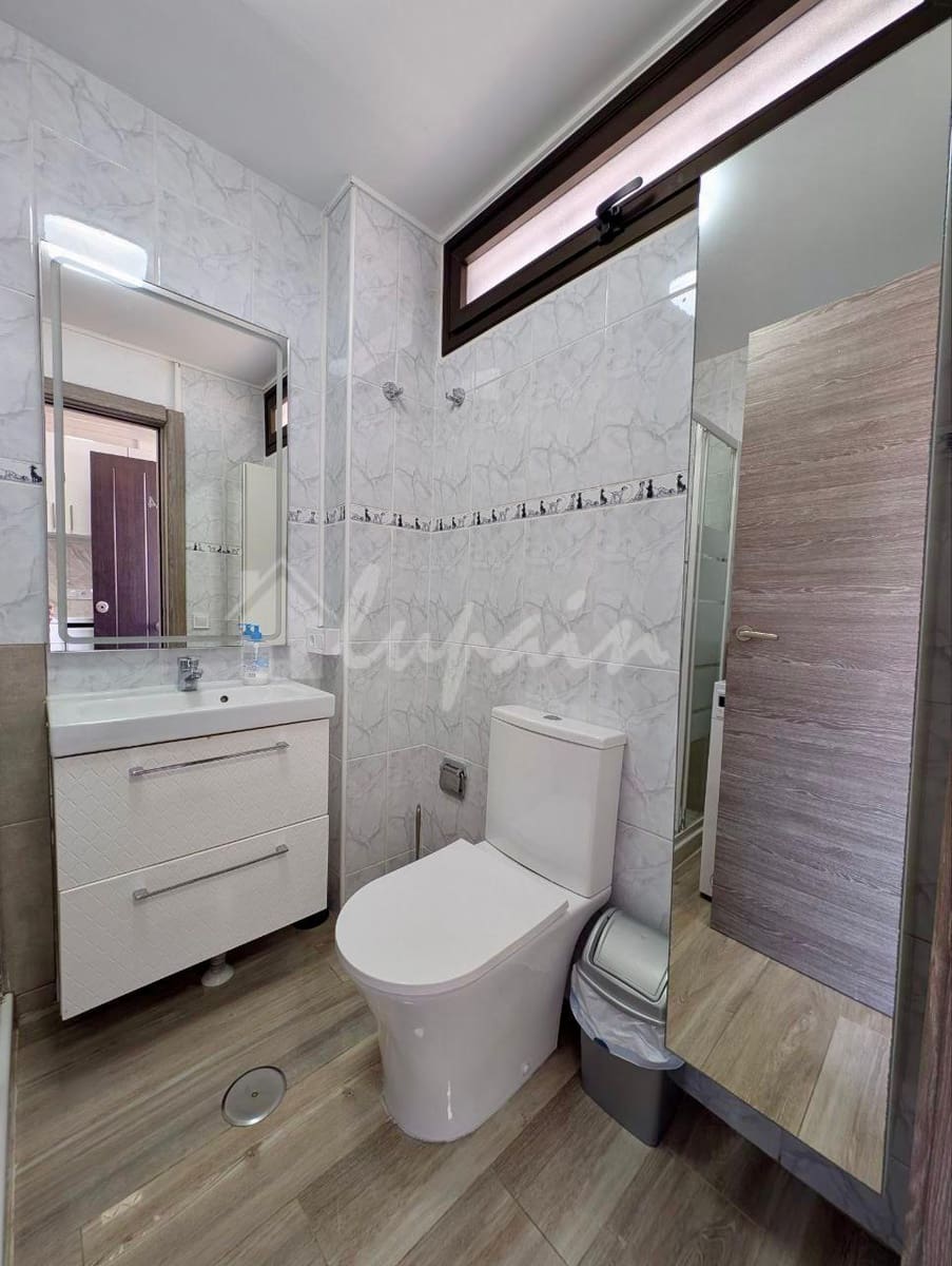 Appartement à vendre à Playa de las Americas avec piscine - 240 000 € (Ref: 10156779)
