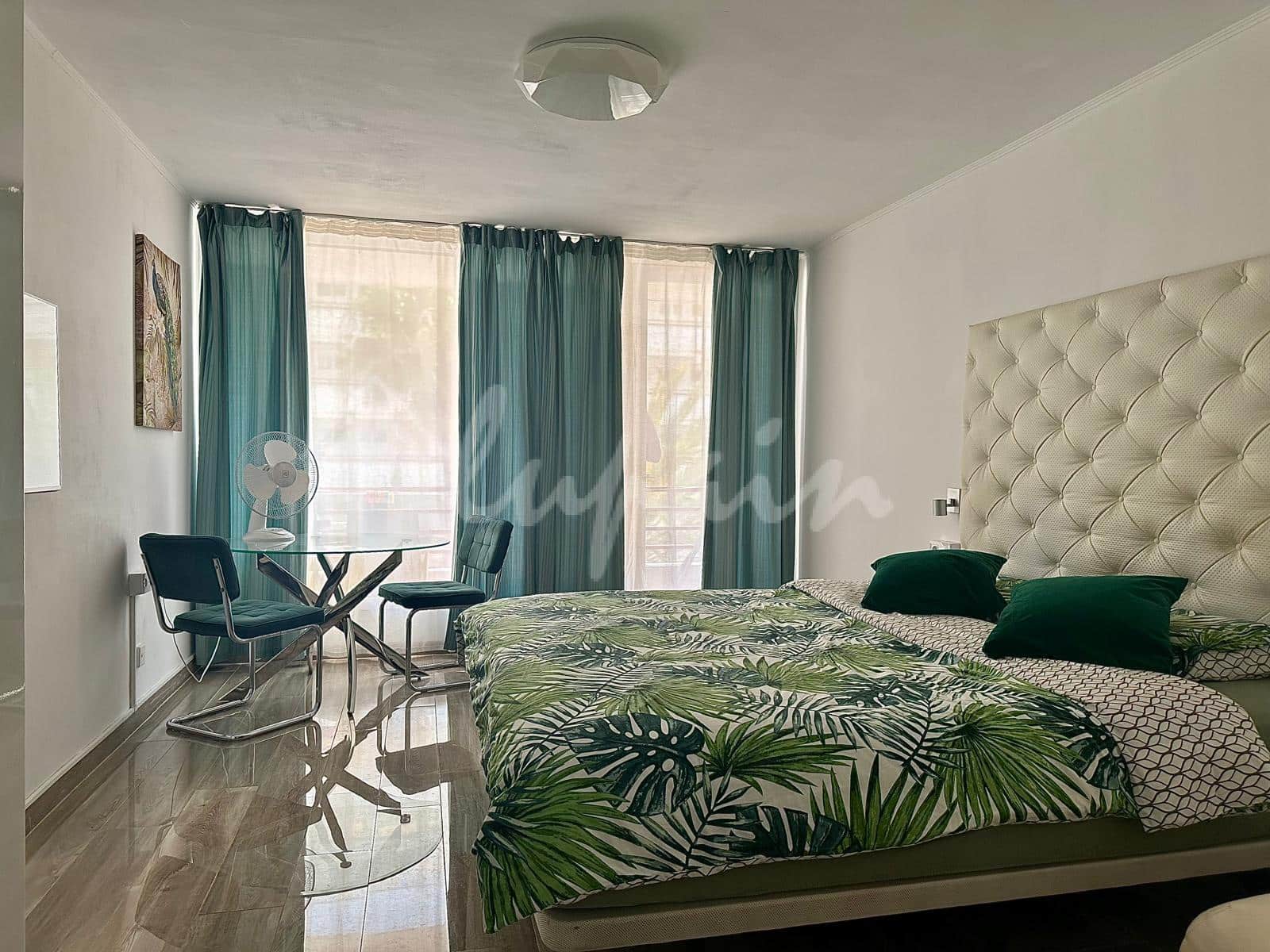 Appartement à vendre à Playa de las Americas avec piscine - 240 000 € (Ref: 10156779)