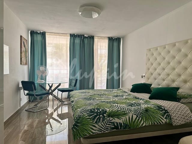Leilighet til salgs i Playa de las Americas, Arona med svømmebasseng - € 240 000 (Ref: 10156779)