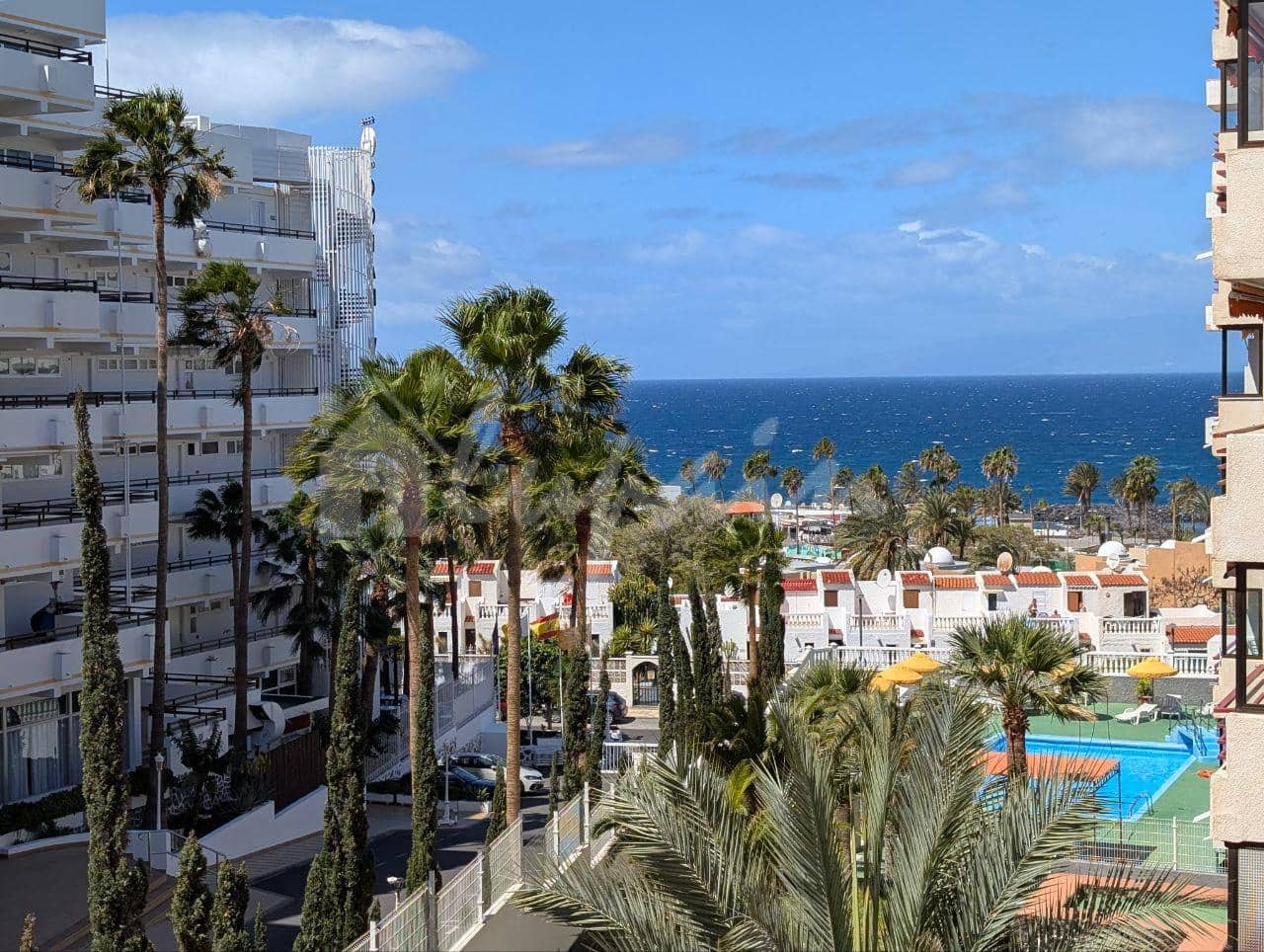 Appartement à vendre à Playa de las Americas avec piscine - 240 000 € (Ref: 10156779)