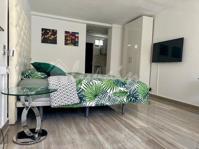 Leilighet til salgs i Playa de las Americas, Arona med svømmebasseng - € 240 000 (Ref: 10156779)
