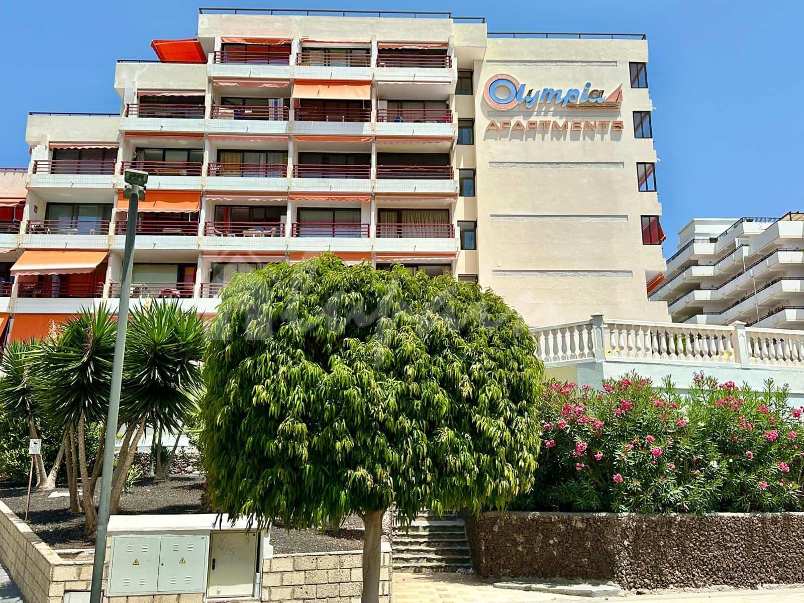 Appartement à vendre à Playa de las Americas avec piscine - 240 000 € (Ref: 10156779)