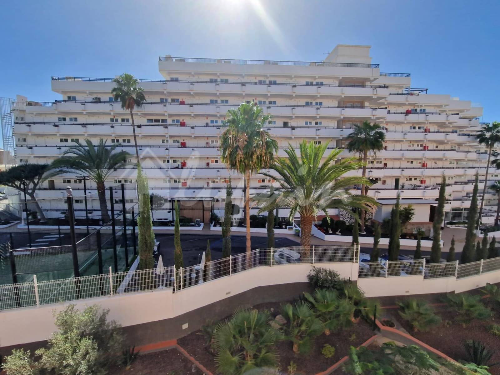 Appartement à vendre à Playa de las Americas avec piscine - 240 000 € (Ref: 10156779)