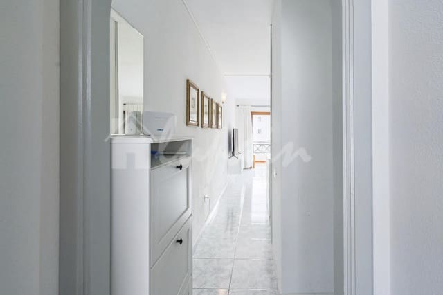 Apartamento de 2 habitaciones en Los Cristianos, Arona en venta con piscina - 429.000 € (Ref: 10158532)