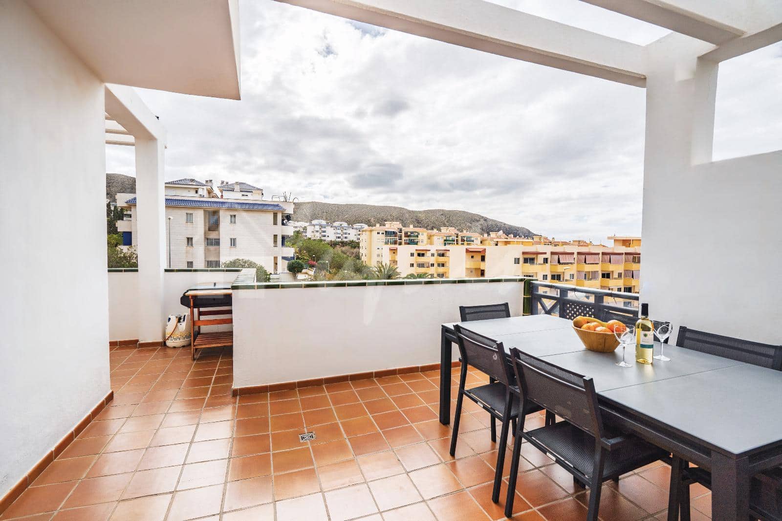 2 sovrum Lägenhet till salu i Los Cristianos med pool - 429 000 € (Ref: 10158532)