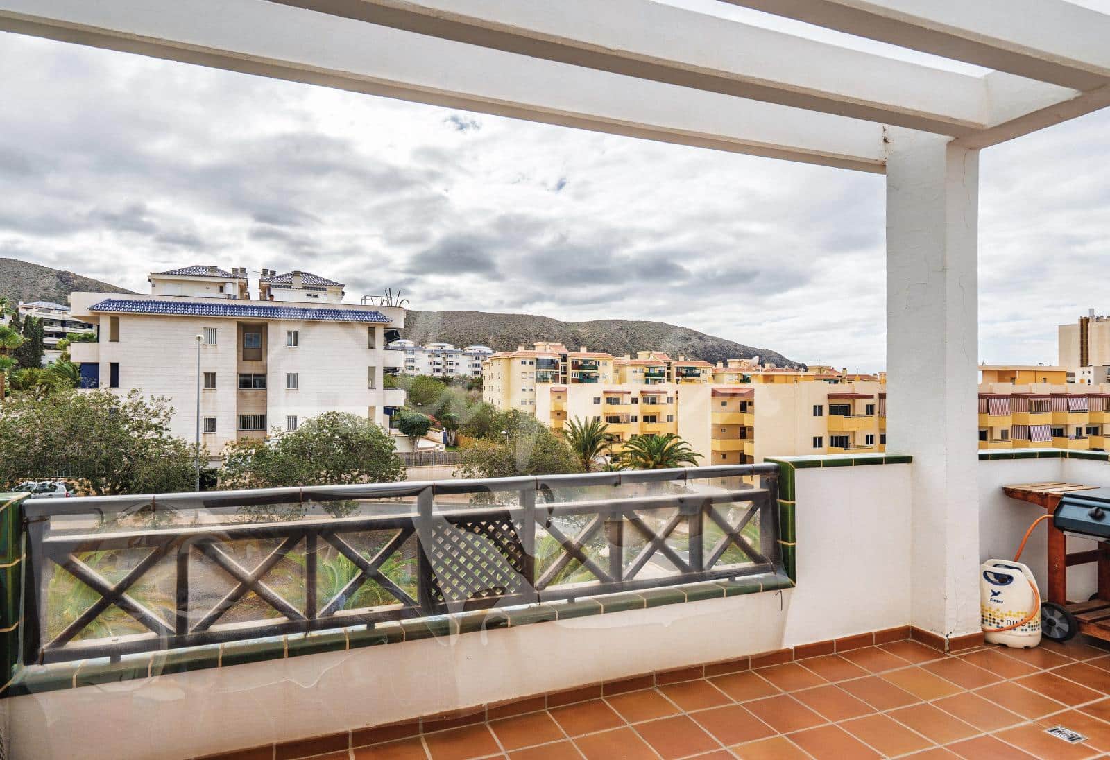 2 sovrum Lägenhet till salu i Los Cristianos med pool - 429 000 € (Ref: 10158532)
