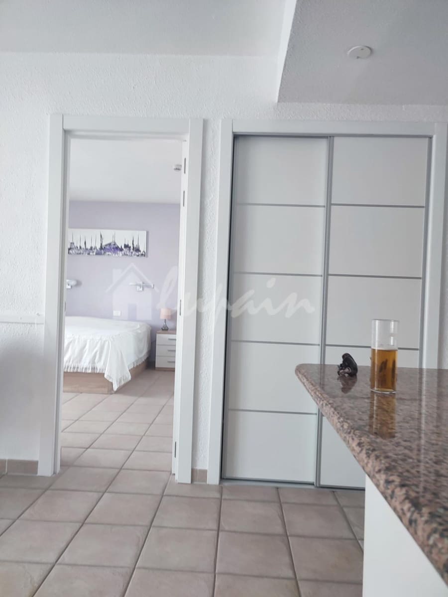 1 quarto Apartamento para venda em Los Cristianos com piscina - 265 000 € (Ref: 10158533)