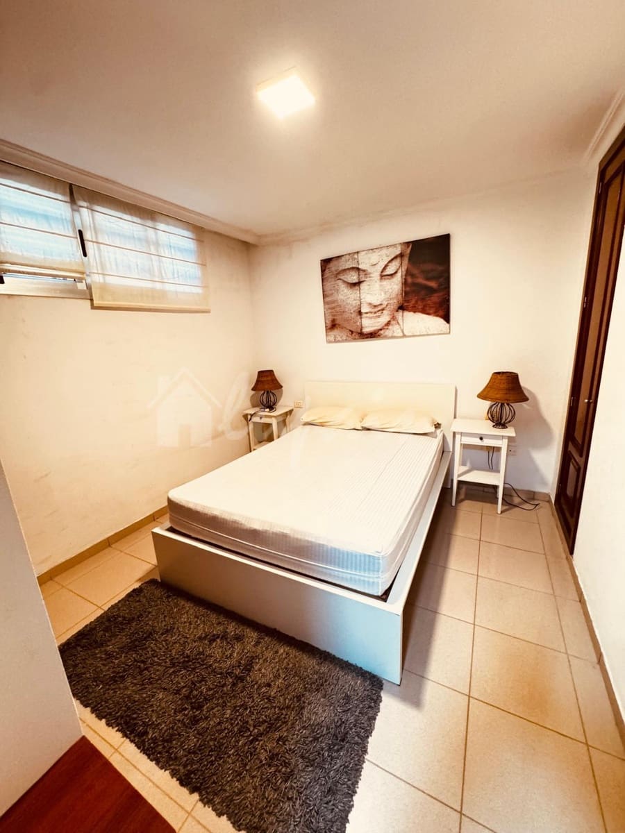1 bedroom Apartment for sale in Los Cristianos with pool garage - € 275,100 (Ref: 10158534)