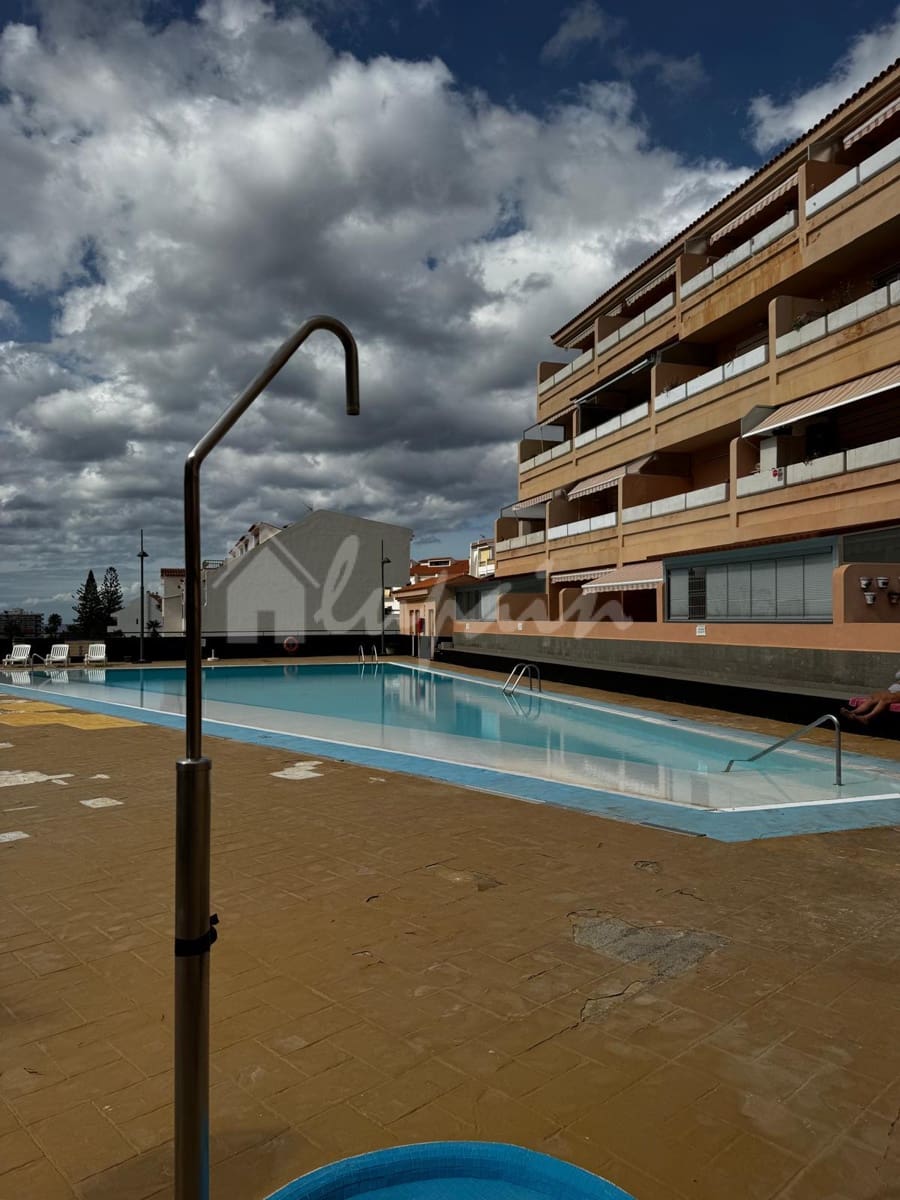 1 bedroom Apartment for sale in Los Cristianos with pool garage - € 275,100 (Ref: 10158534)