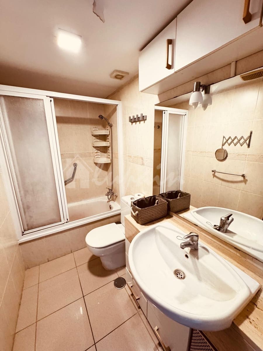1 bedroom Apartment for sale in Los Cristianos with pool garage - € 275,100 (Ref: 10158534)