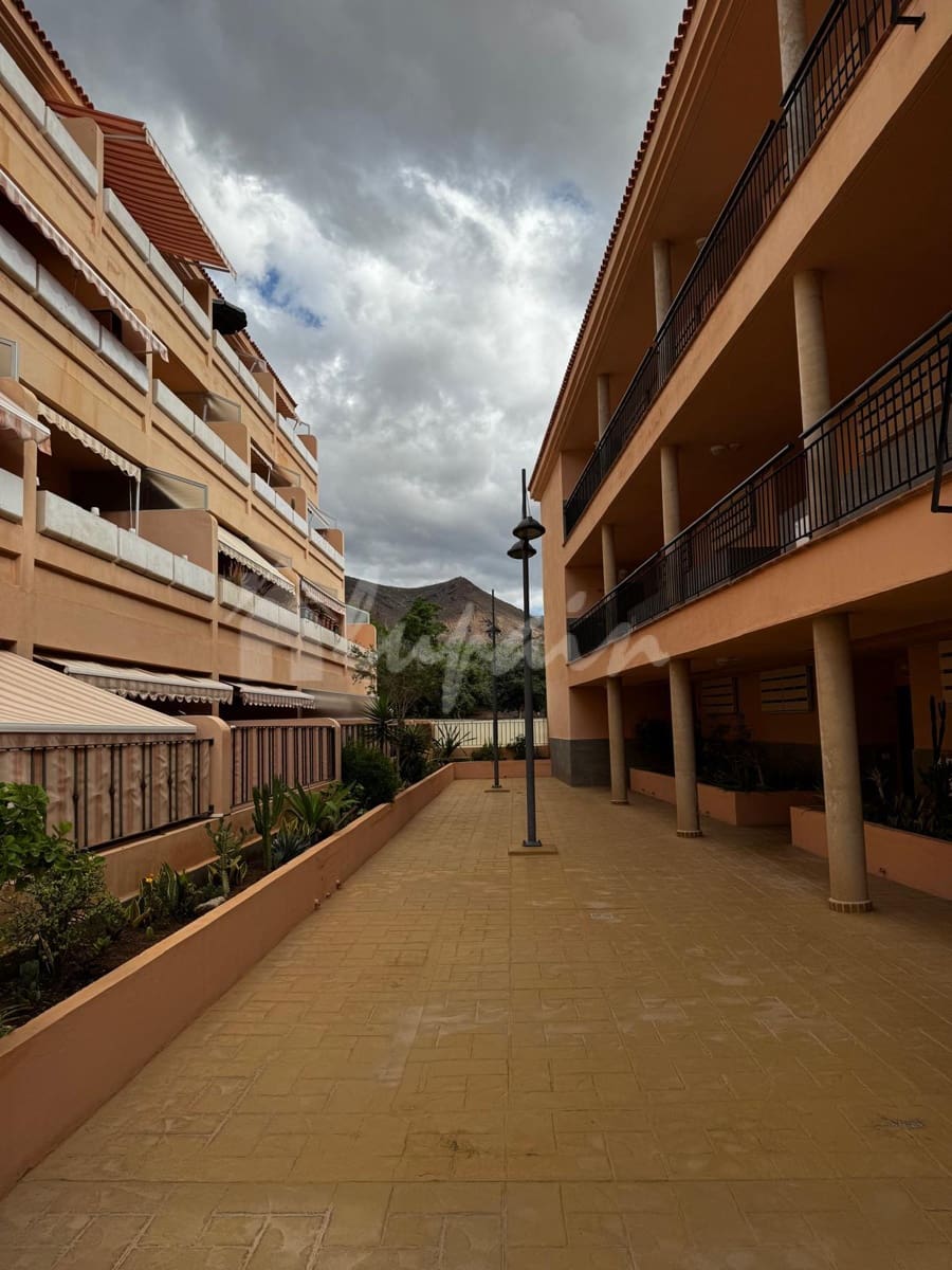1 bedroom Apartment for sale in Los Cristianos with pool garage - € 275,100 (Ref: 10158534)