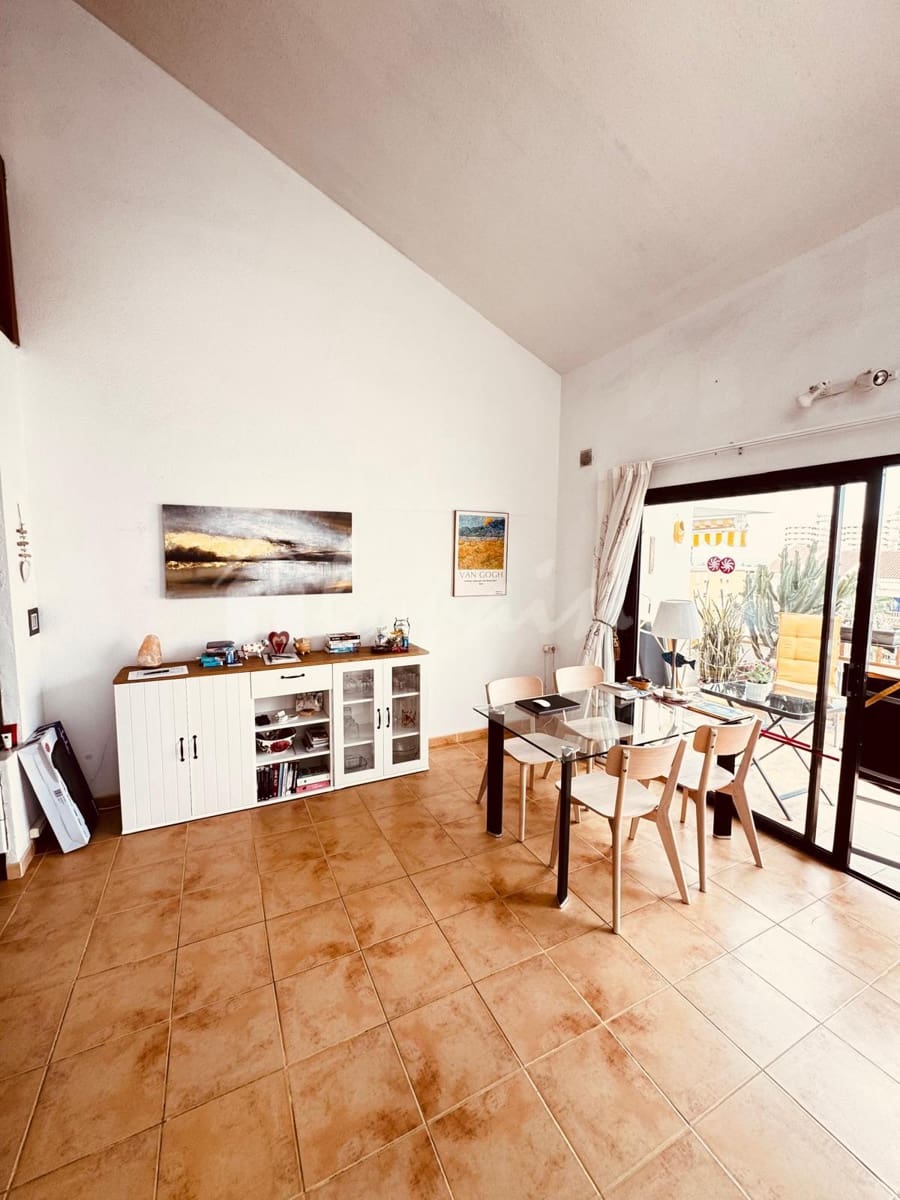 2 soveværelse Penthouse til salg i Los Cristianos med swimmingpool - € 425.000 (Ref: 10183844)