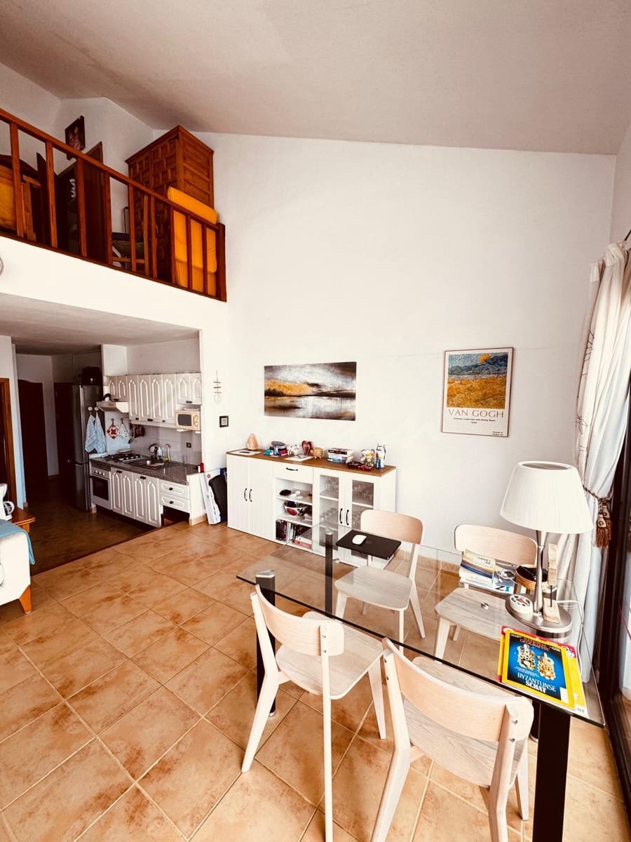 2 soveværelse Penthouse til salg i Los Cristianos med swimmingpool - € 425.000 (Ref: 10183844)