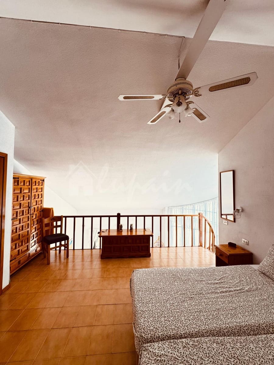 2 soveværelse Penthouse til salg i Los Cristianos med swimmingpool - € 425.000 (Ref: 10183844)