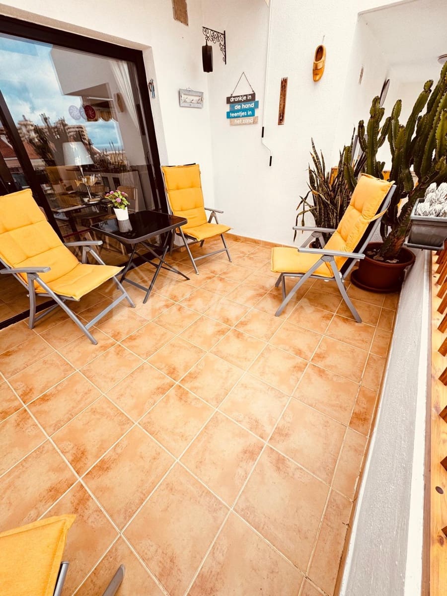 2 soveværelse Penthouse til salg i Los Cristianos med swimmingpool - € 425.000 (Ref: 10183844)