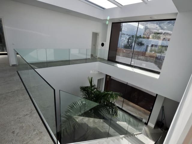 5 soverom Villa til salgs i El Madroñal, Adeje med svømmebasseng - € 2 390 000 (Ref: 6893307)