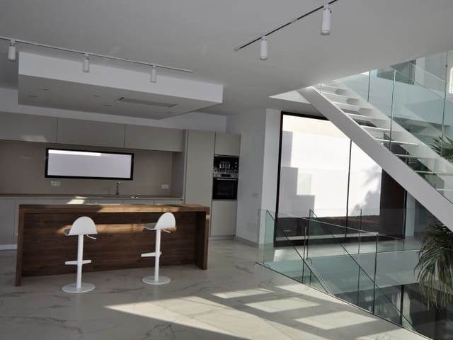 5 soverom Villa til salgs i El Madroñal, Adeje med svømmebasseng - € 2 390 000 (Ref: 6893307)