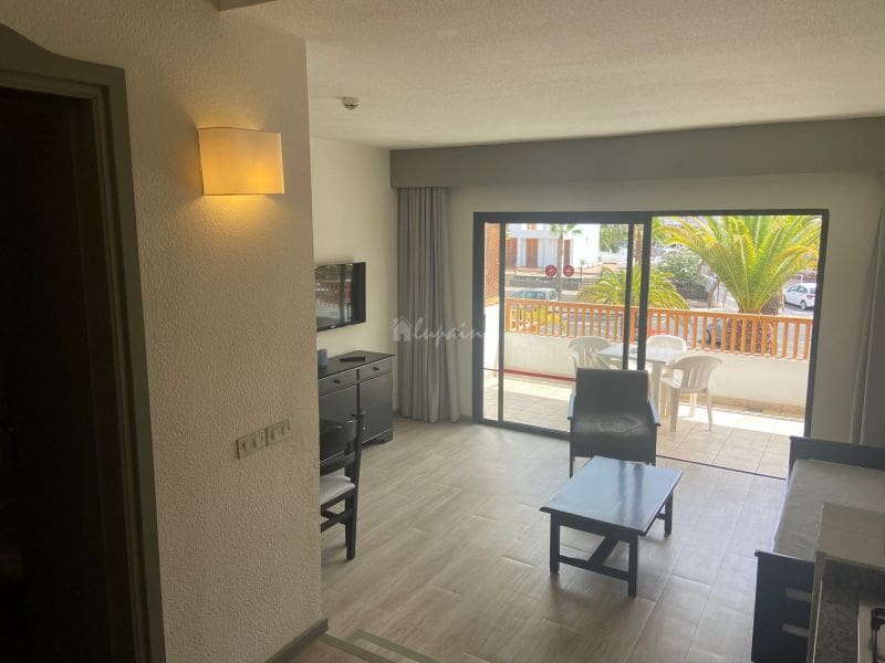 1 bedroom Apartment for sale in Los Cristianos with pool - € 249,000 (Ref: 7078822)