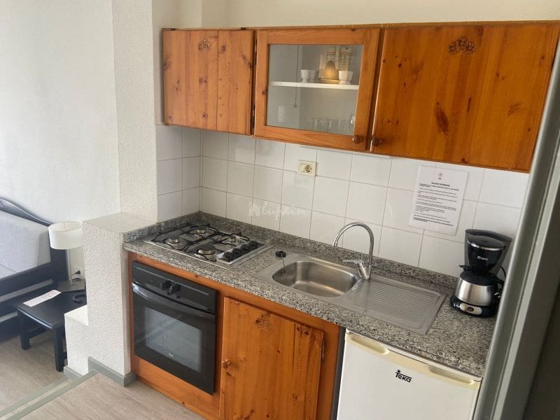 1 bedroom Apartment for sale in Los Cristianos with pool - € 249,000 (Ref: 7078822)