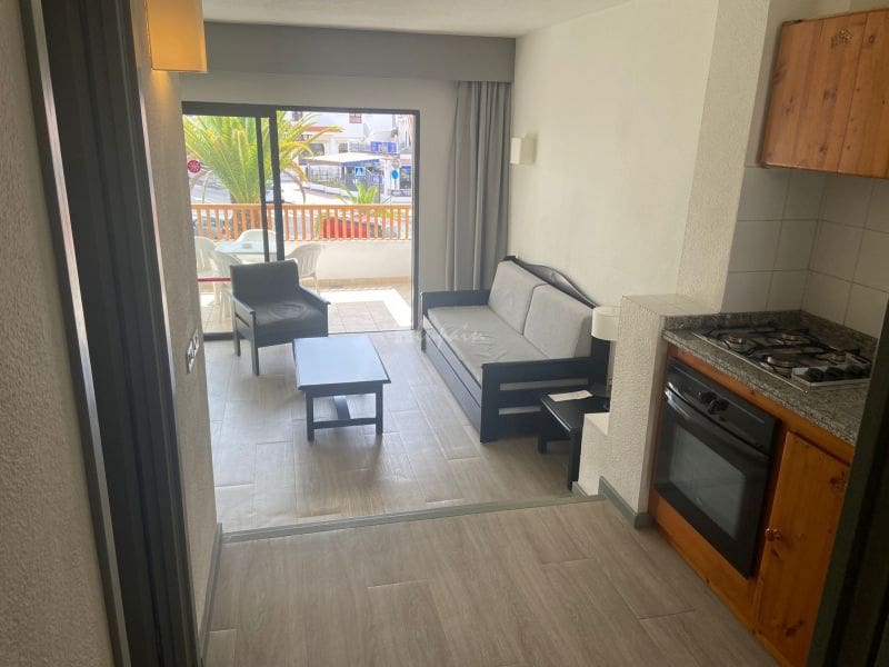 1 bedroom Apartment for sale in Los Cristianos with pool - € 249,000 (Ref: 7078822)