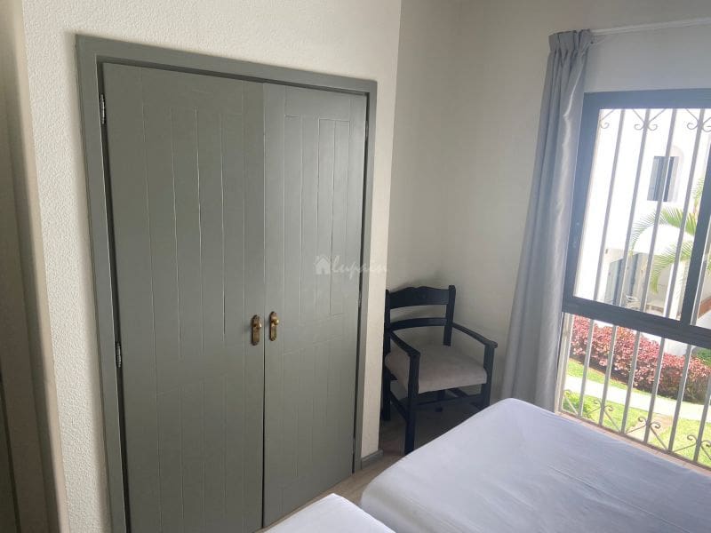 1 bedroom Apartment for sale in Los Cristianos with pool - € 249,000 (Ref: 7078822)