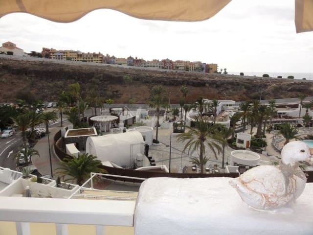 1 chambre Appartement à vendre à Playa Paraiso, Adeje avec piscine - 525 000 € (Ref: 7078823)