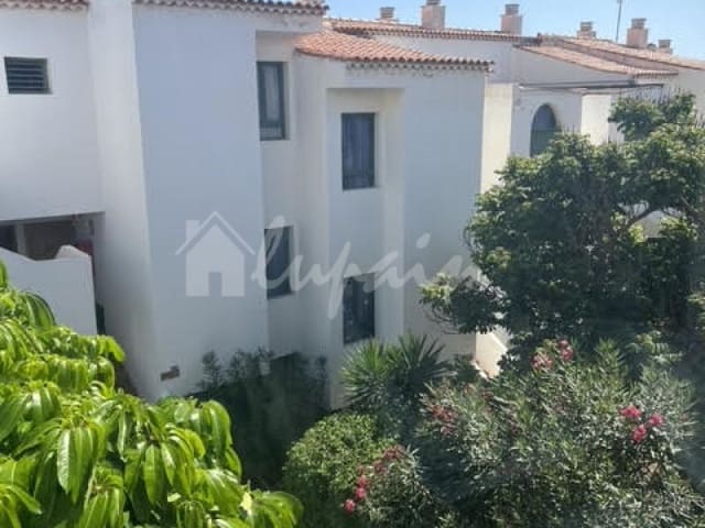 2 soverom Leilighet til salgs i Costa del Silencio, Arona med svømmebasseng - € 220 000 (Ref: 7142760)