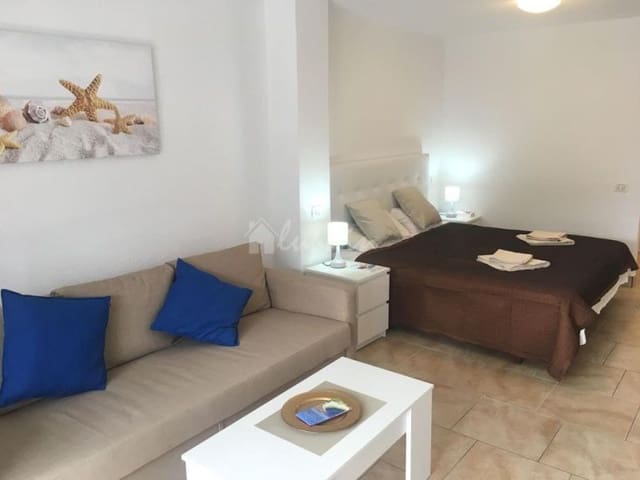 Studio te koop in Playa de las Americas, Arona met zwembad - € 399.950 (Ref: 8016477)