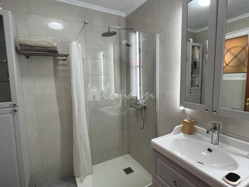 1 bedroom Apartment for sale in Los Cristianos with pool - € 420,000 (Ref: 8024850)