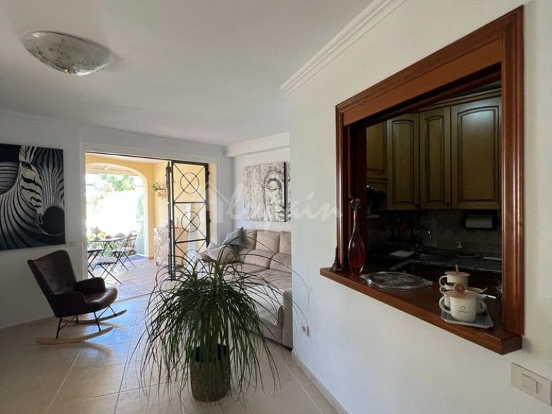 1 bedroom Apartment for sale in Los Cristianos with pool - € 420,000 (Ref: 8024850)