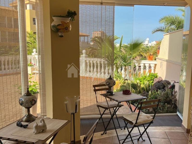 1 bedroom Apartment for sale in Los Cristianos with pool - € 420,000 (Ref: 8024850)