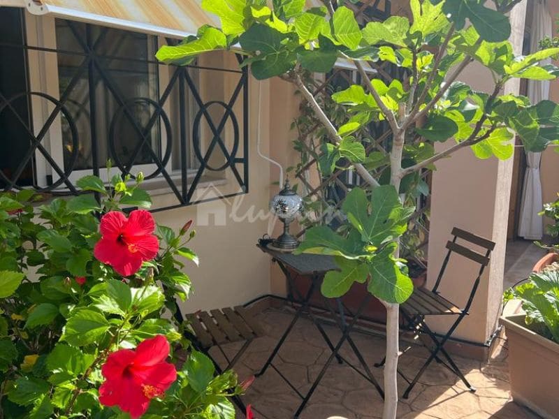 1 bedroom Apartment for sale in Los Cristianos with pool - € 420,000 (Ref: 8024850)