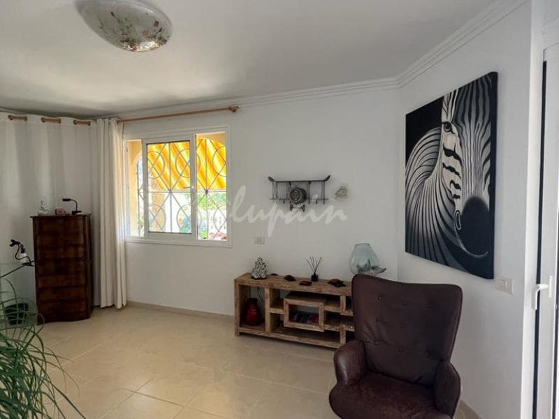 1 bedroom Apartment for sale in Los Cristianos with pool - € 420,000 (Ref: 8024850)