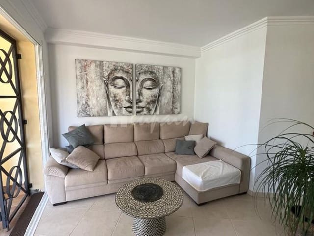 1 bedroom Apartment for sale in Los Cristianos, Arona with pool - € 420,000 (Ref: 8024850)