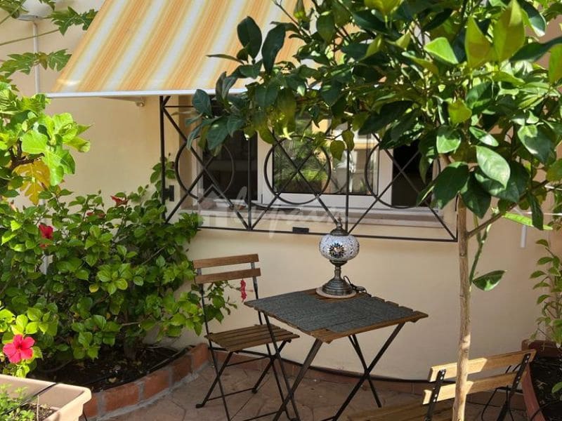 1 bedroom Apartment for sale in Los Cristianos with pool - € 420,000 (Ref: 8024850)