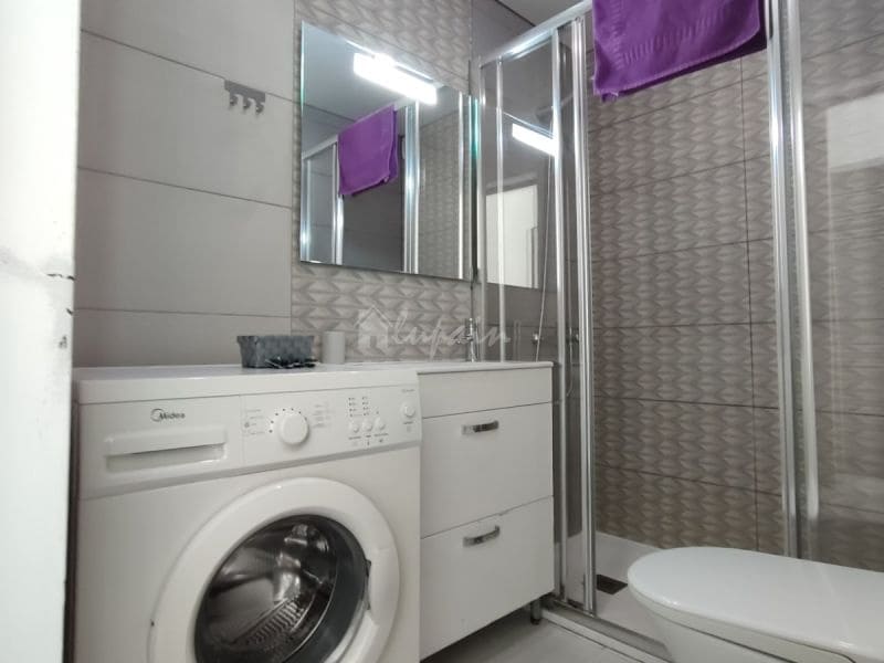 1 soverom Leilighet til salgs i Playa de las Americas med svømmebasseng - € 260 000 (Ref: 8100069)