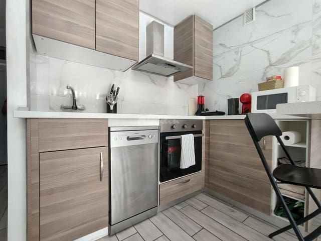 1 soverom Leilighet til salgs i Playa de las Americas, Arona med svømmebasseng - € 260 000 (Ref: 8100069)