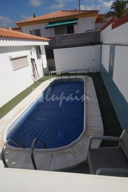 3 bedroom Villa for sale in Callao Salvaje with pool - € 469,900 (Ref: 8102077)