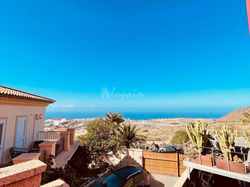 4 soveværelse Villa til salg i Chayofa - € 1.200.000 (Ref: 8116016)