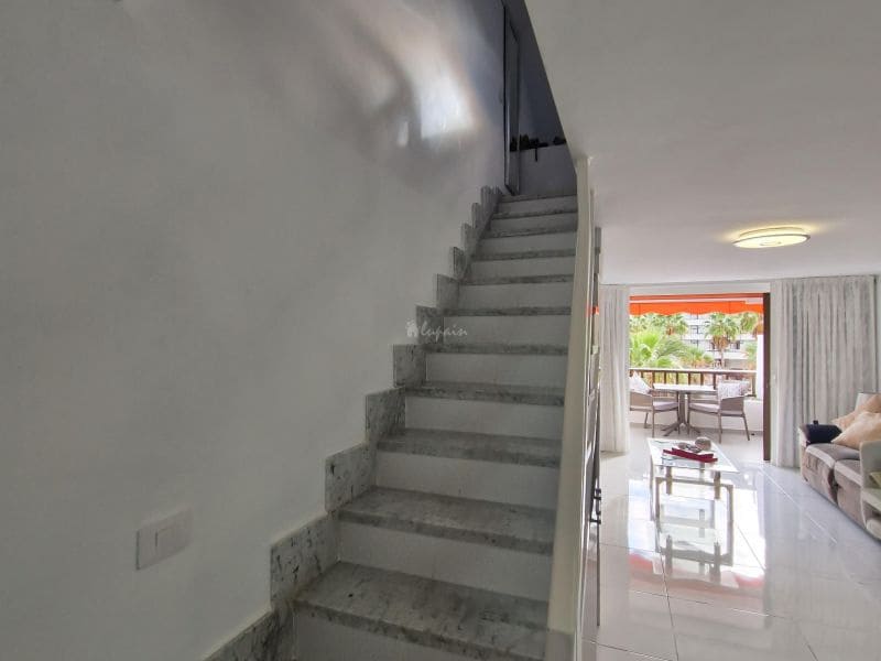 1 bedroom Apartment for sale in Playa de las Americas with pool - € 599,000 (Ref: 8157778)