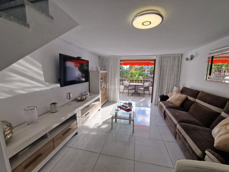 1 bedroom Apartment for sale in Playa de las Americas with pool - € 599,000 (Ref: 8157778)