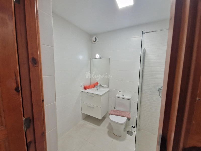 2 bedroom Apartment for sale in Playa de las Americas with pool - € 699,000 (Ref: 8171977)